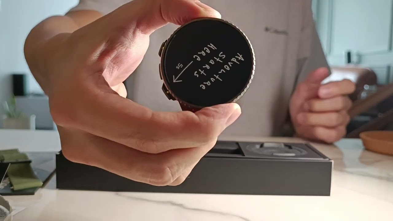 Suunto Vertical Solar (Titanium) - Unboxing