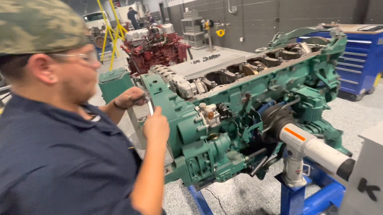 MP7 oil pump removal and inspection
