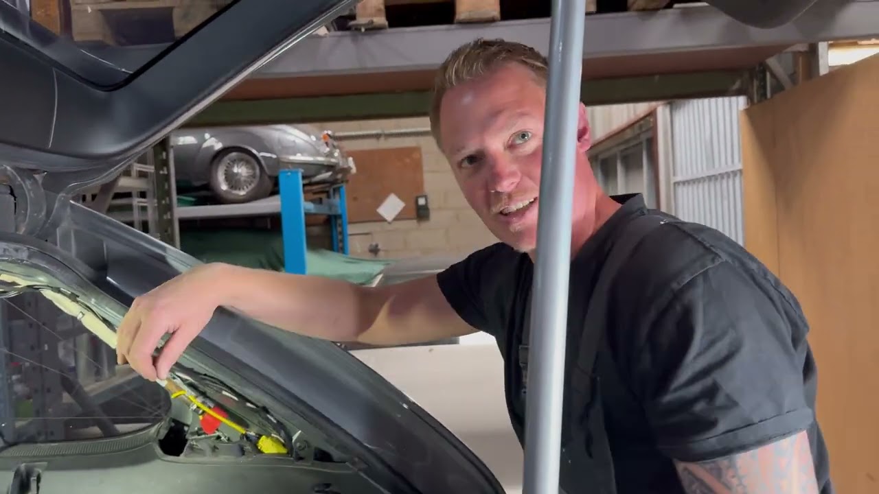 Porsche Cayenne 9pa Heckklappendämpfer wechseln tauschen reparieren!Katastrophe!!Warum ?!