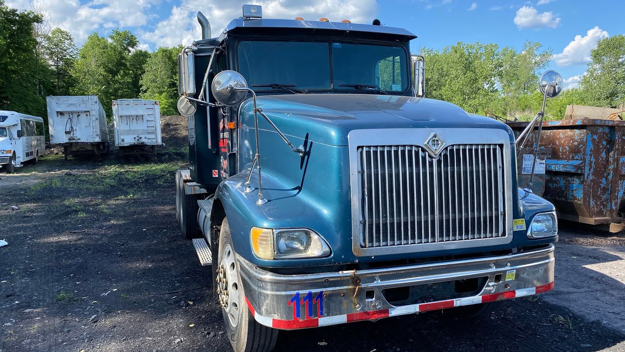 Another Truck !!! Pre ELD .... Pre Emission !!!!
