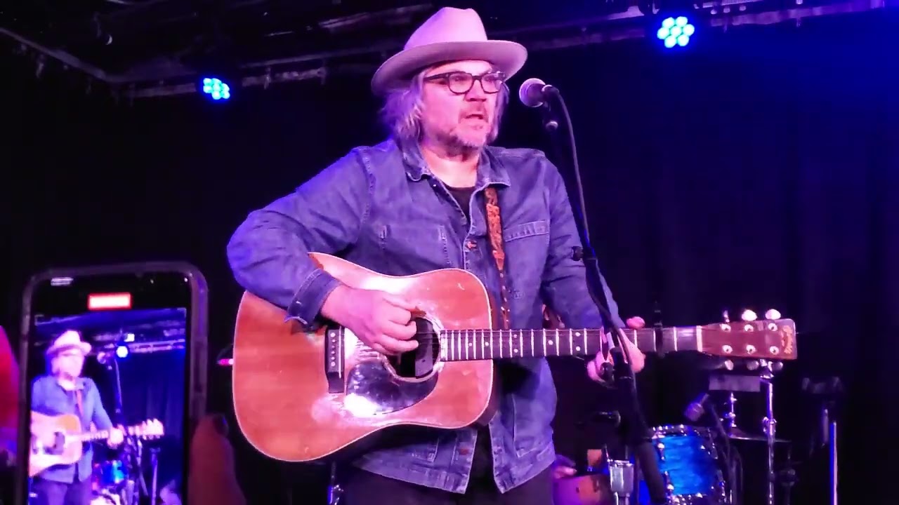 Wilco Far Far Away Oct 9 2022 Carol's Pub Chicago Il nunupics