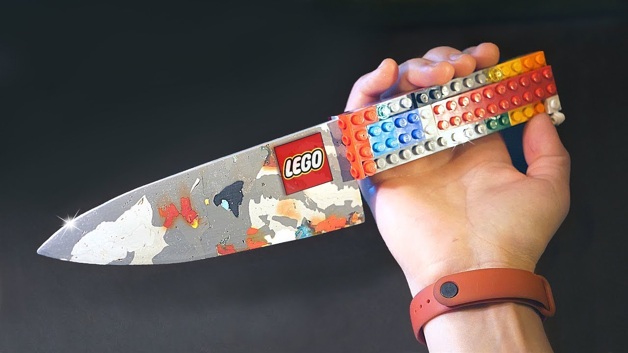 ABBIAMO FATTO UN COLTELLO DA CUCINA CON I LEGO!