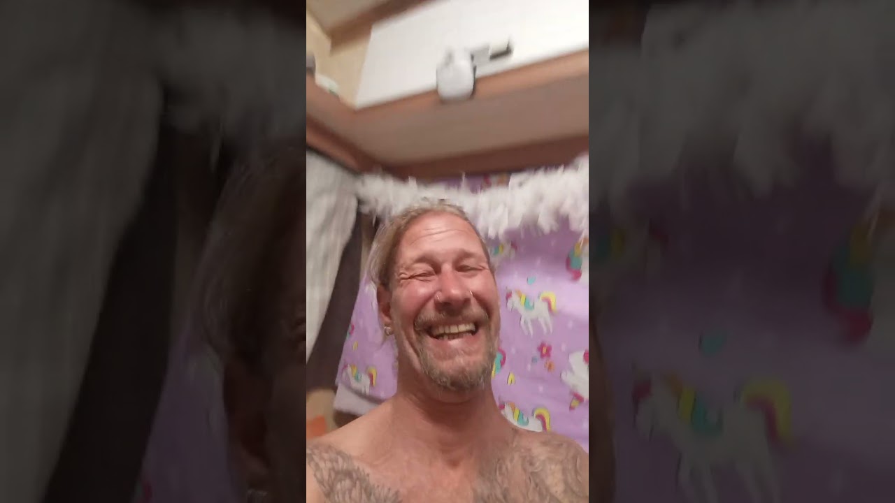 Pourquoi tu te laisses tirer vers le bas ?