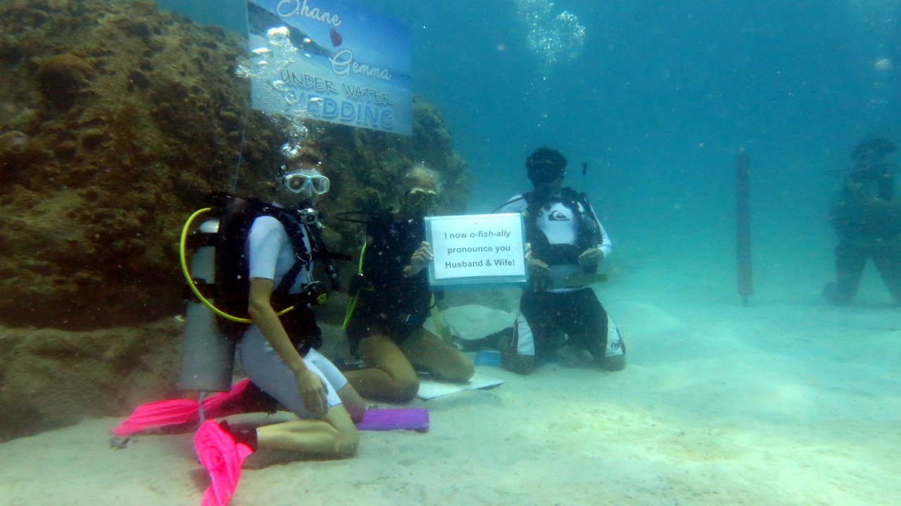 Shane & Gemma's Underwater Wedding