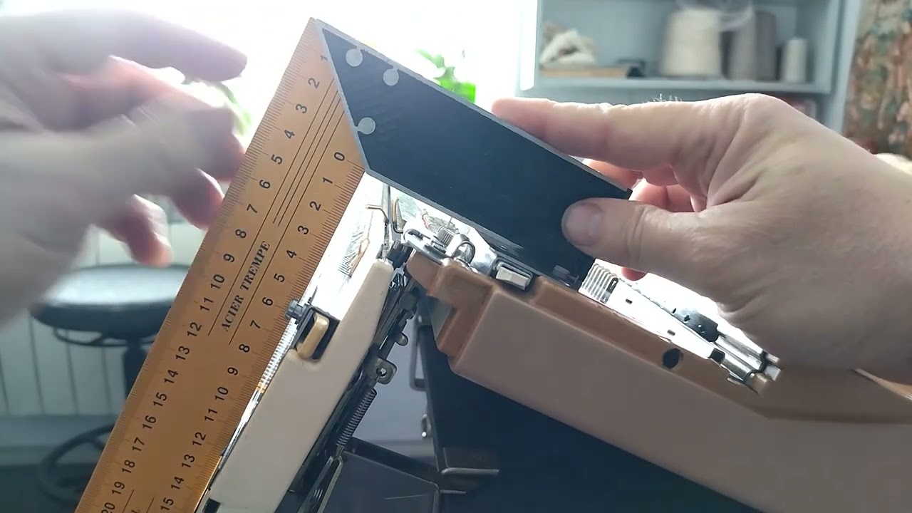 Установка и настройка передней фонтуры BROTHER KR 830.Проверка машины в работе.