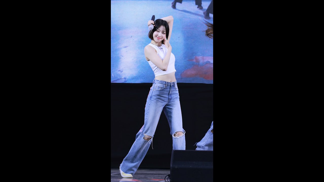 230520 영동 하이키(H1-KEY) - 건물 사이에 피어난 장미 리이나 직캠