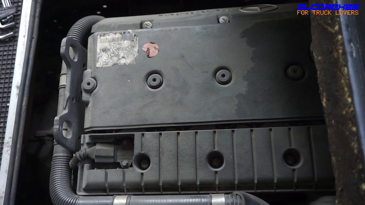 Mercedes-Benz OM924 LA Euro5/EEV Engine View