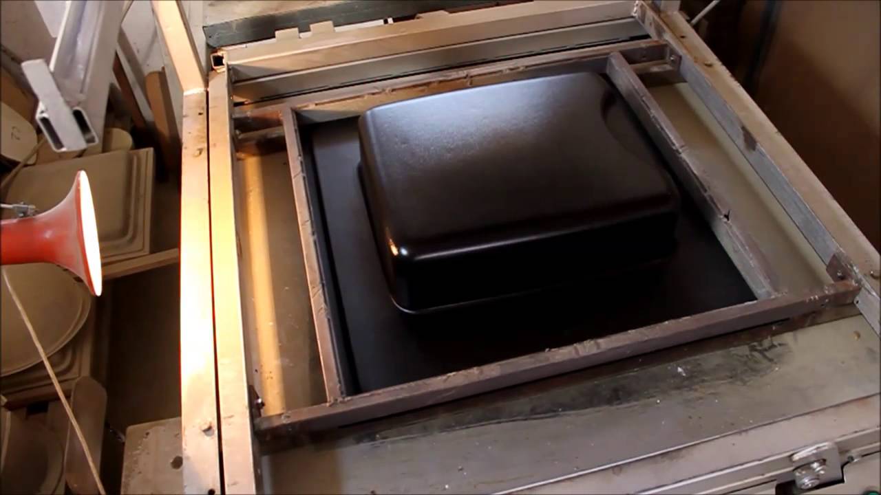 SKM Company -TERMOFORMIRANJE PLASTIKE - POLIKARBONATA - Kofer Delsey.mp4