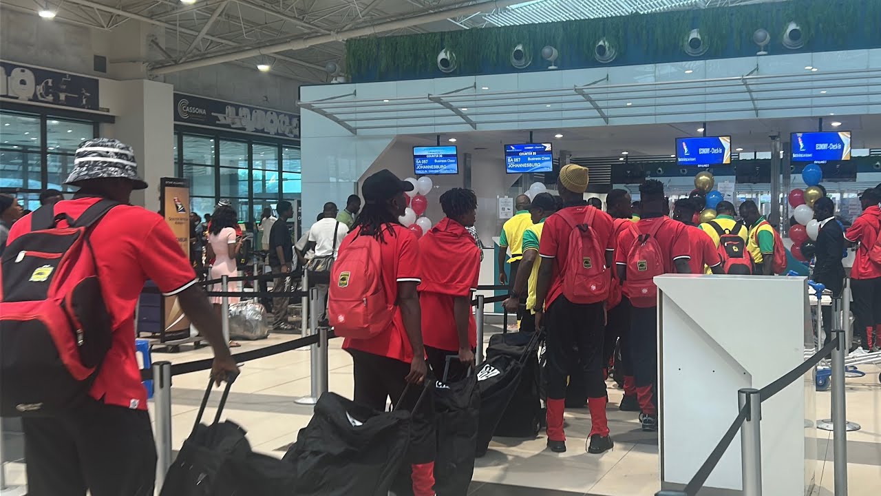 ASANTE KOTOKO DEPATURE FROM KOTOKA AIRPORT TO SOUTH AFRICA 🇿🇦✈️PLAYERS VIBES WITH FANS @ AIRPORT😍🙌