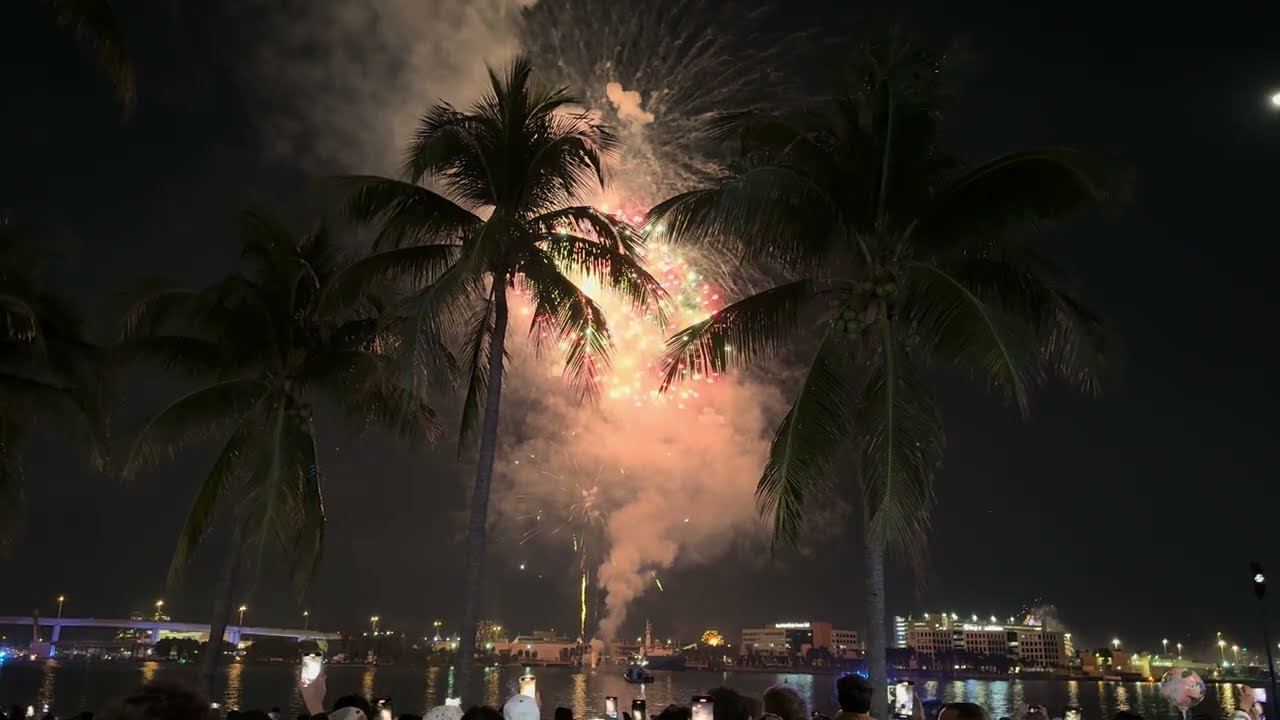 New Year’s Eve Fireworks 2024, Miami. Bayfront Park. 4K.