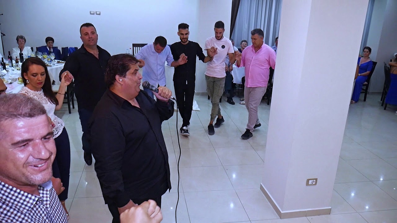 Shoqeria e Thoma Lolit ne valle ne fejesen e vajzes se tija-22/8/2019