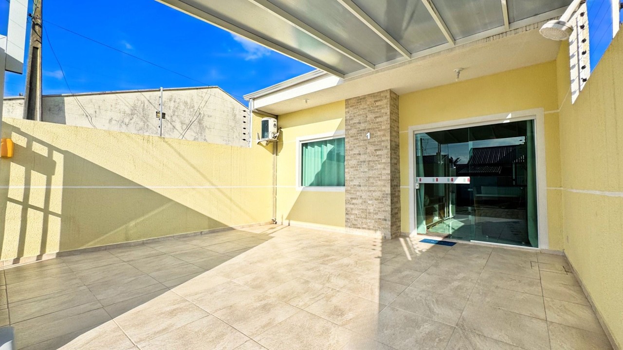 Casa 2 Quadras do Mar em Guaratuba | R$435 Mil