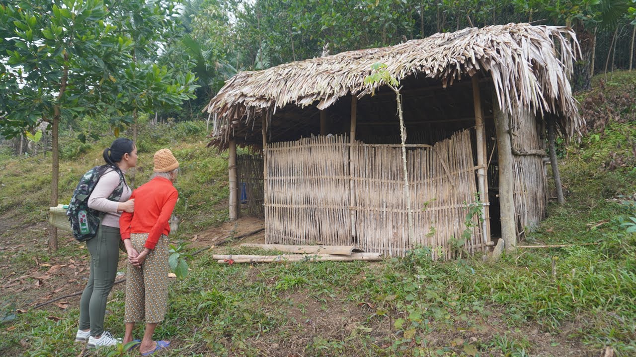 The girl helped the old woman transform her dilapidated house into a new one in just 24 hours.