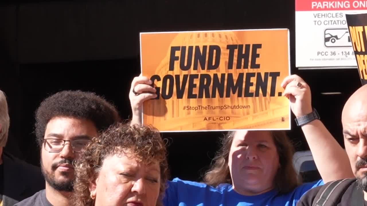 Federal workers in Arizona calling for end to government shutdown