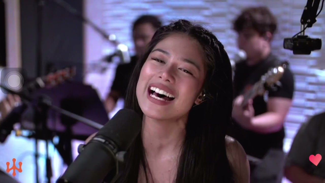 Gigi De Lana Domino, We Found Love in a Hopeless Place & Super Bass