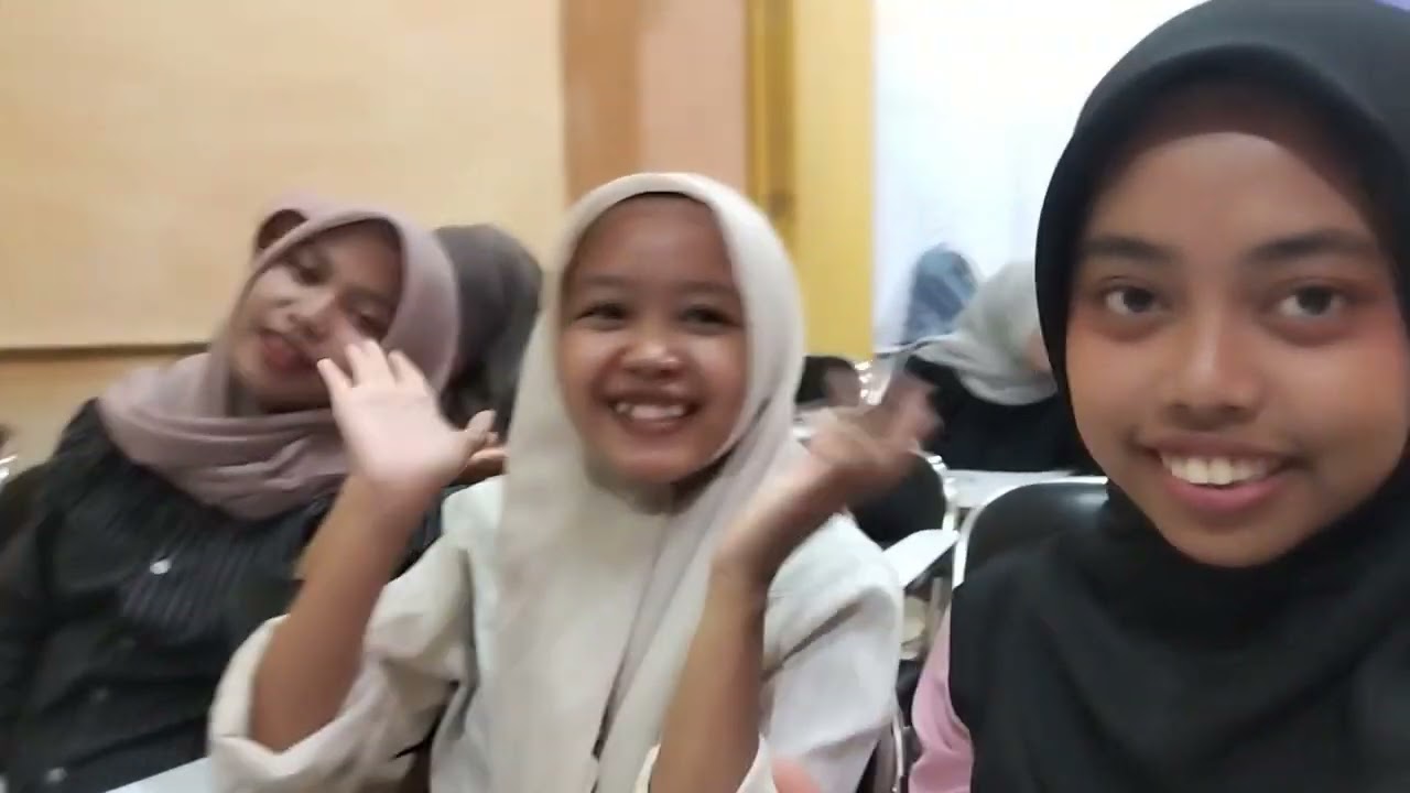 Vlog tipis di kelas