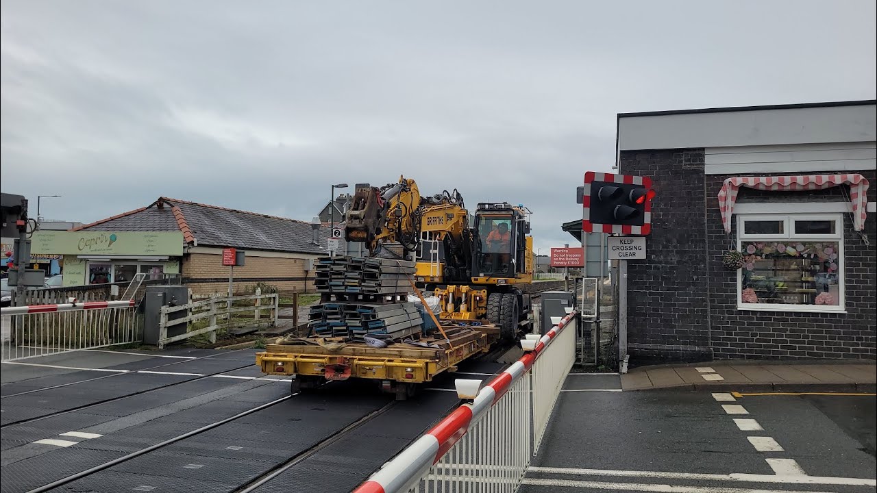 *Hangman* Barmouth South Level Crossing, Gwynedd (04/11/2023)