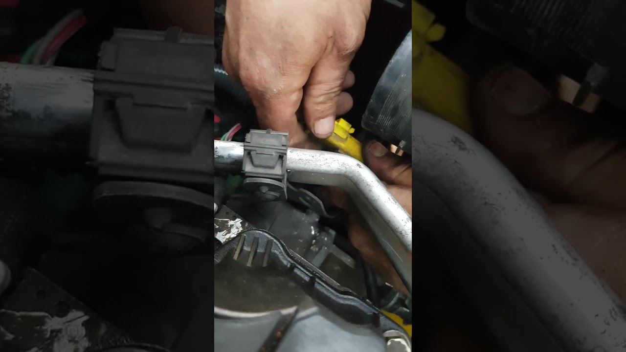 complément de: où sont les vises de purge 206 sw es 1.6 16V 2003 + où est le thermostat calorstat