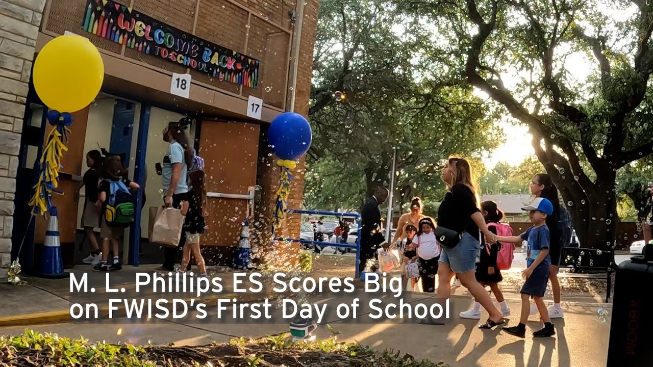 M. L. Phillips ES Scores Big on FWISD's First Day of School