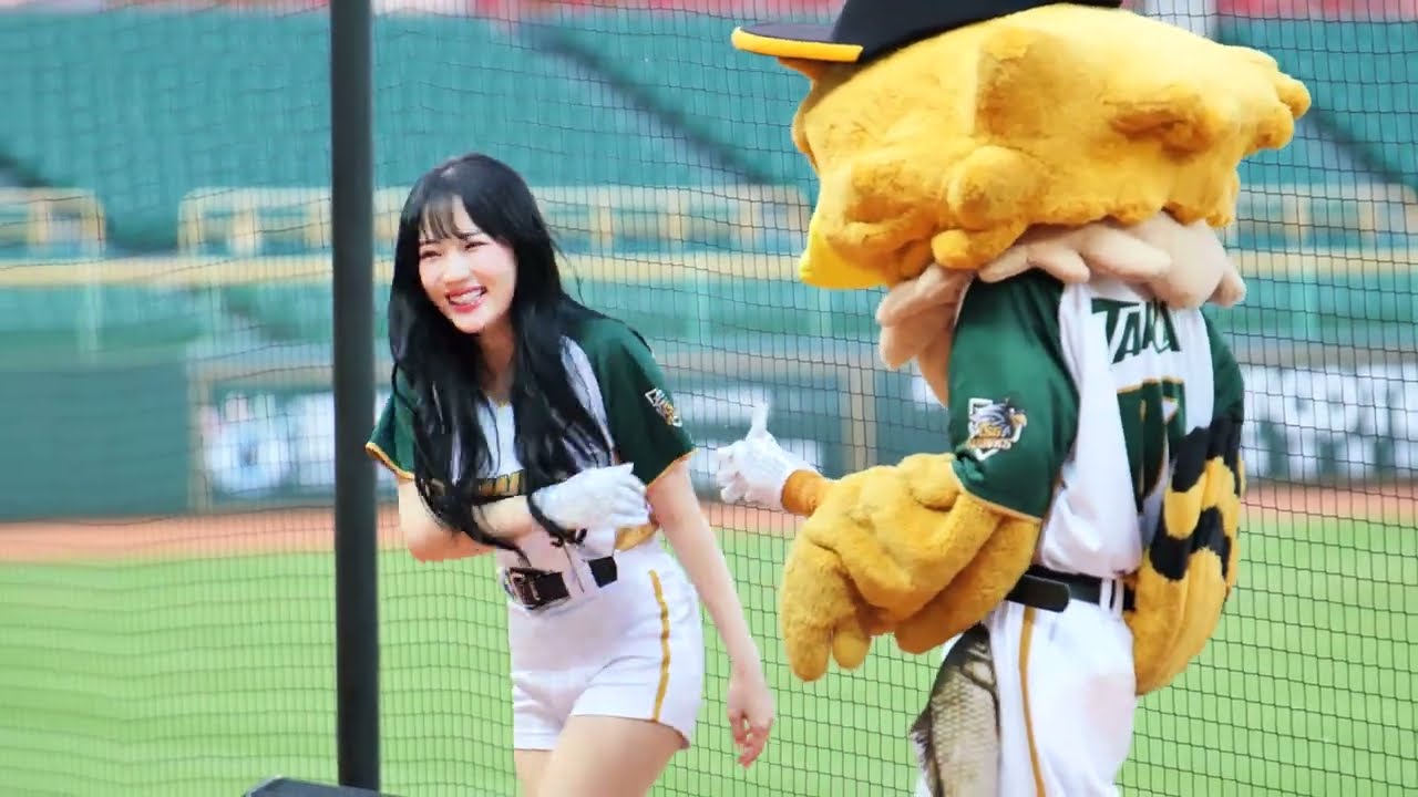 【Mingo朴旻曙】第四局應援 台鋼雄鷹啦啦隊 Wing Stars 20260301