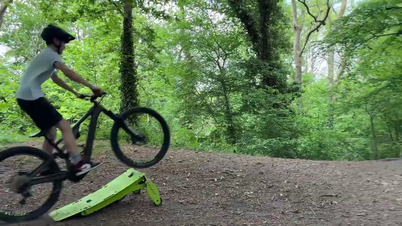 USING THE MTB HOPPER RAMP IN THE WOODS