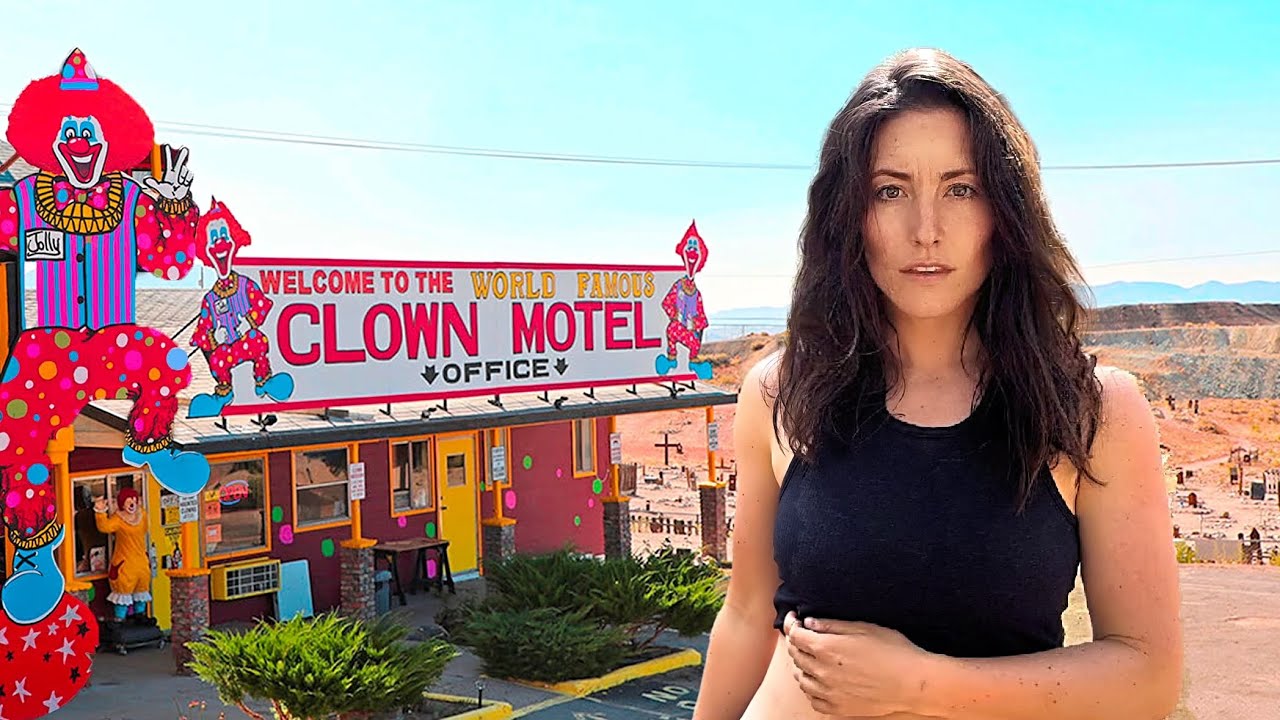 Overnight Alone at The Creepiest Motel in America (CLOWN MOTEL)