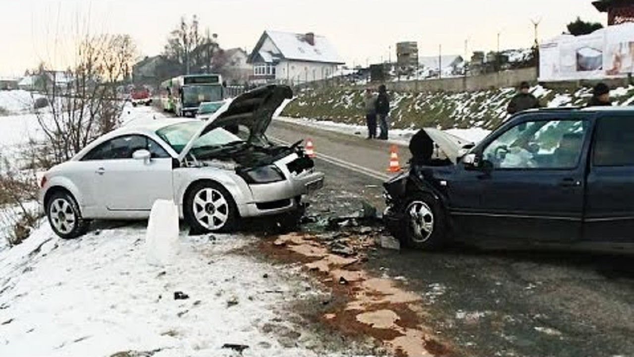 STUPID DRIVING FAILS! MARCH 2017