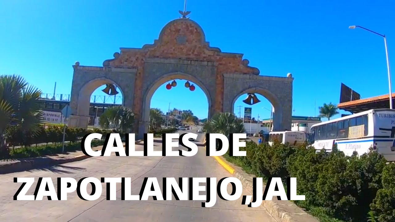 Manejando Por Las Calles de Zapotlanejo en Moto