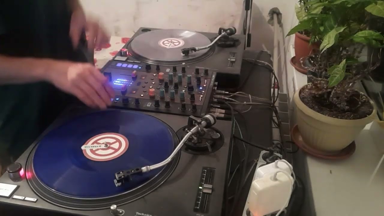 US Breaks and Beats 83 (Fred Wesley & The J.B.'s - Blow Your Head)