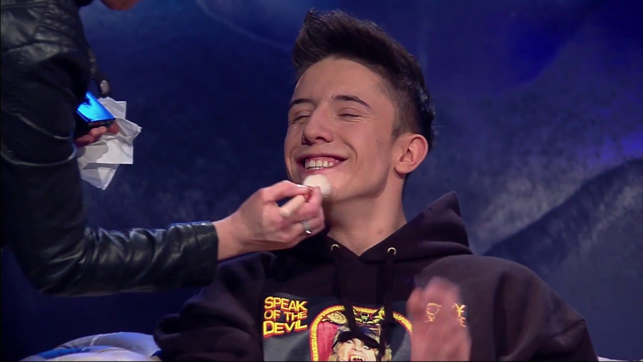 Dawid Kwiatkowski szczerze o plotkach dotyczących obozów dla jego fanek! [Kuba Wojewódzki]