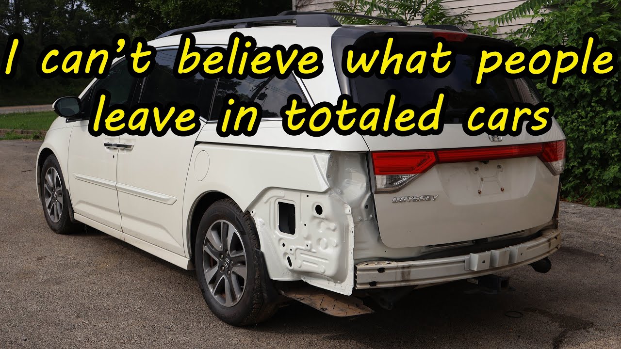 Никогда не знаешь, что найдешь в консоли этой сборки Honda Odyssey.