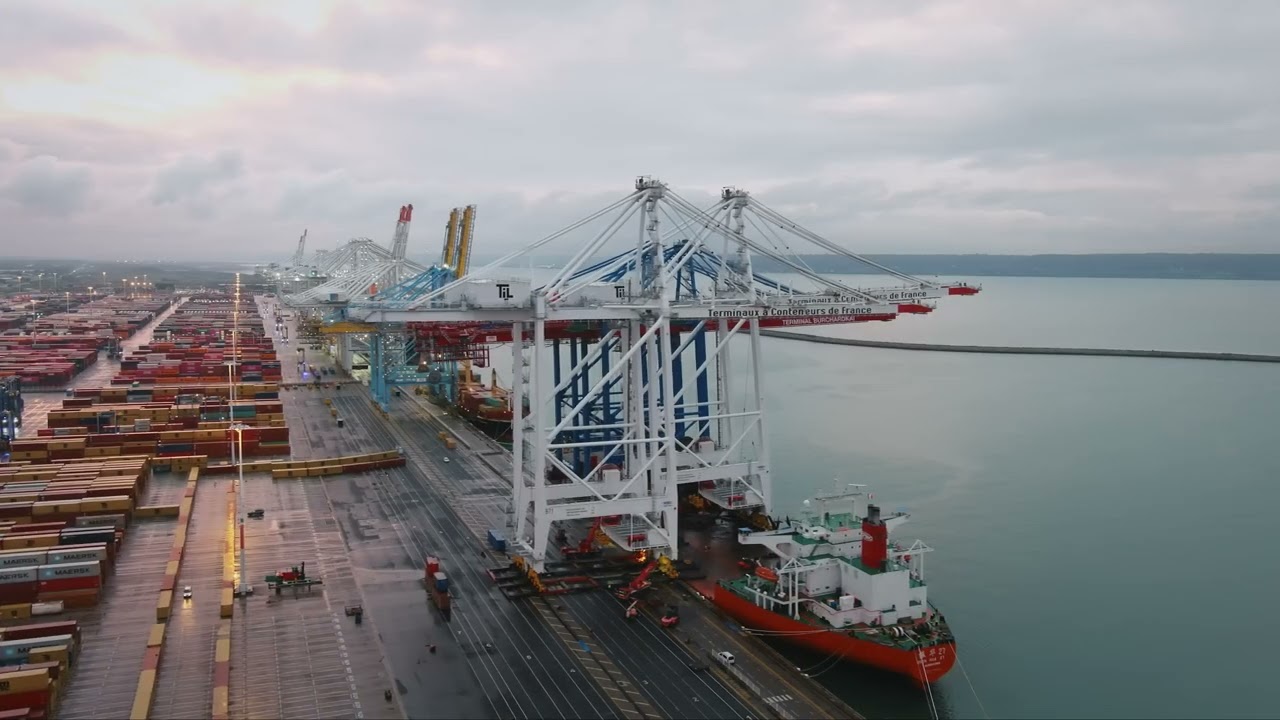 TERMINAUX DE NORMANDIE - LIVRAISON DE NOUVEAUX PORTIQUES LE HAVRE