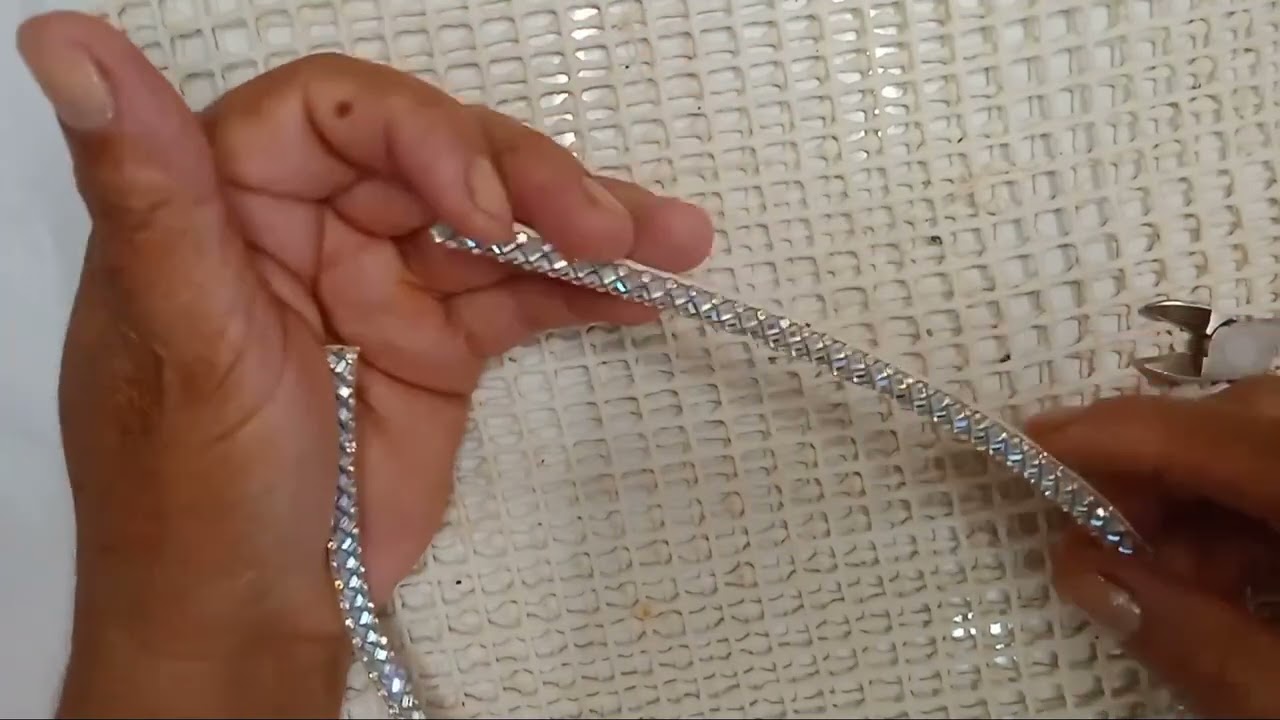 Como fazer uma choker pescoço na meia cana de strass