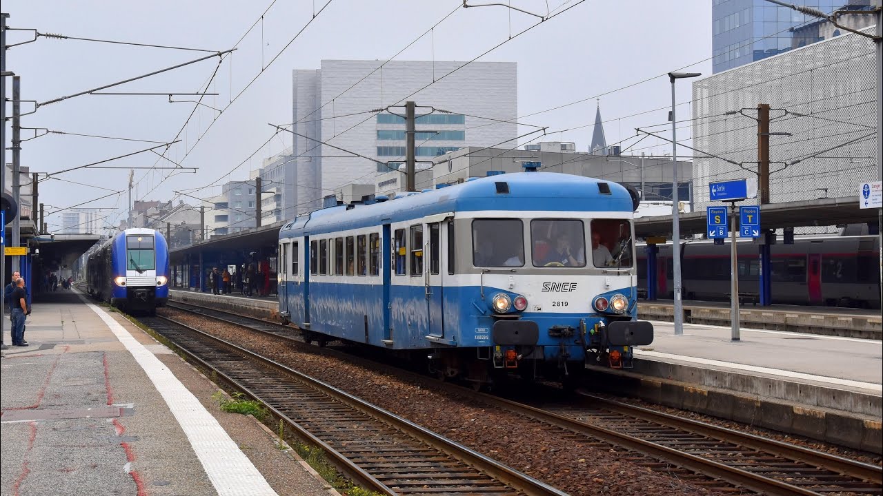 Un Autorail X2800 en gare de Grenoble