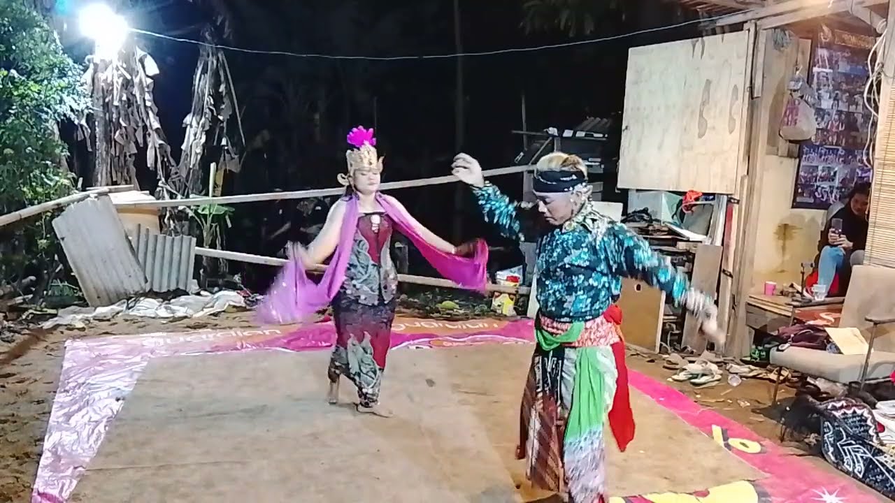 Jurang Jero Versi Angklung Kuda Lumping Turonggo Laras Mekar Budoyo 