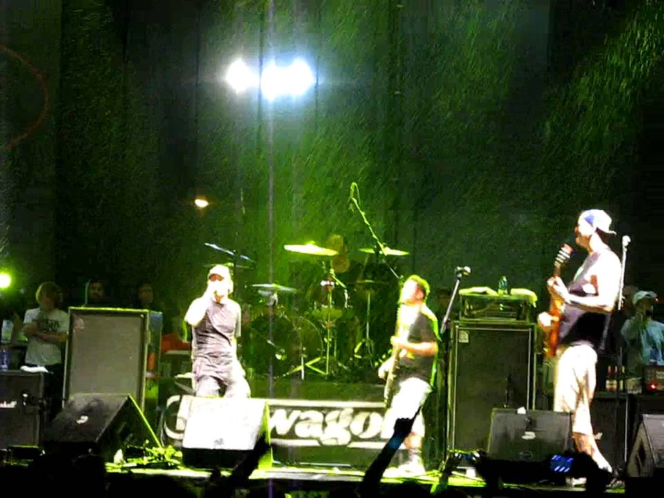 Lagwagon - Choke @ Resurrection Fest 2010 - Viveiro [6 de 7]