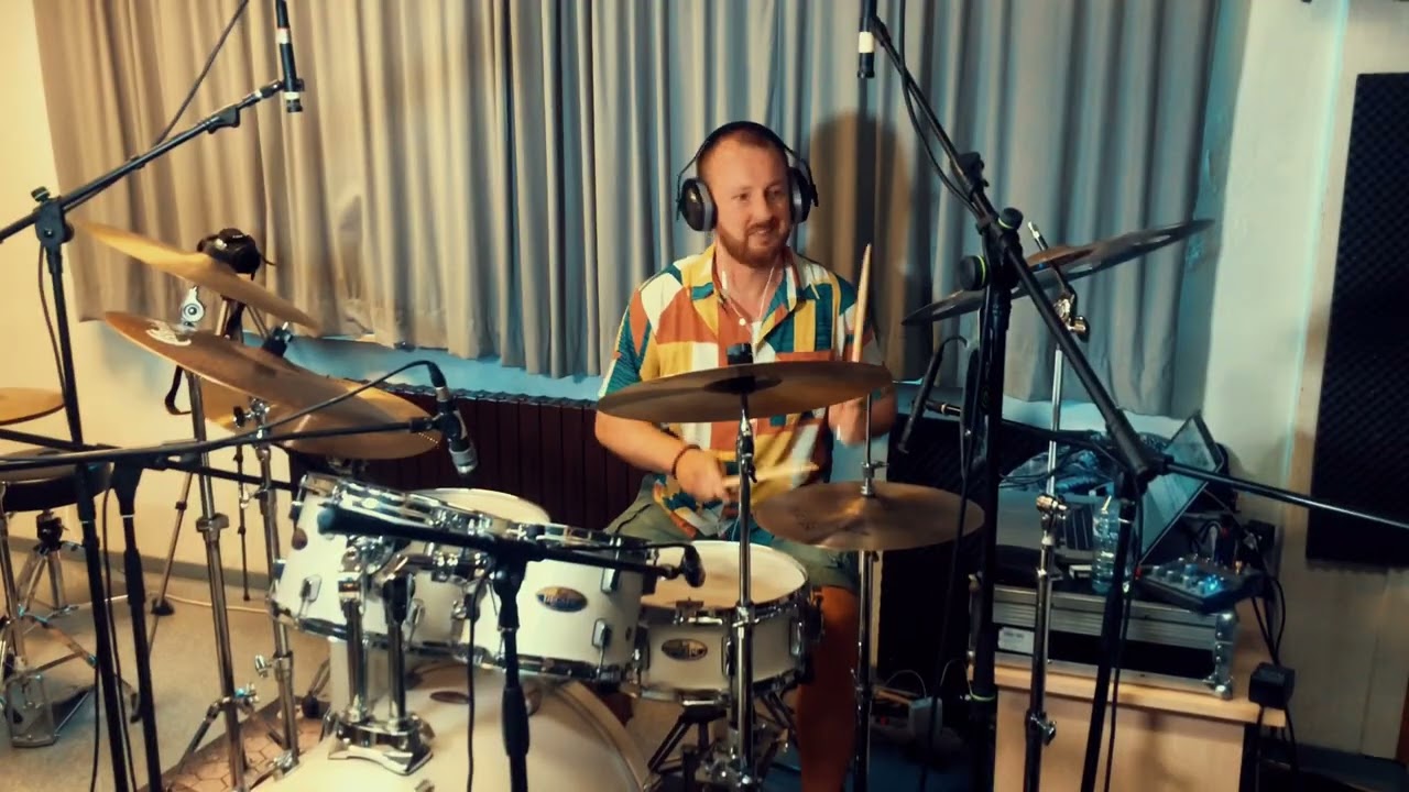 Cool song Bolibol composed by Tuur Moens