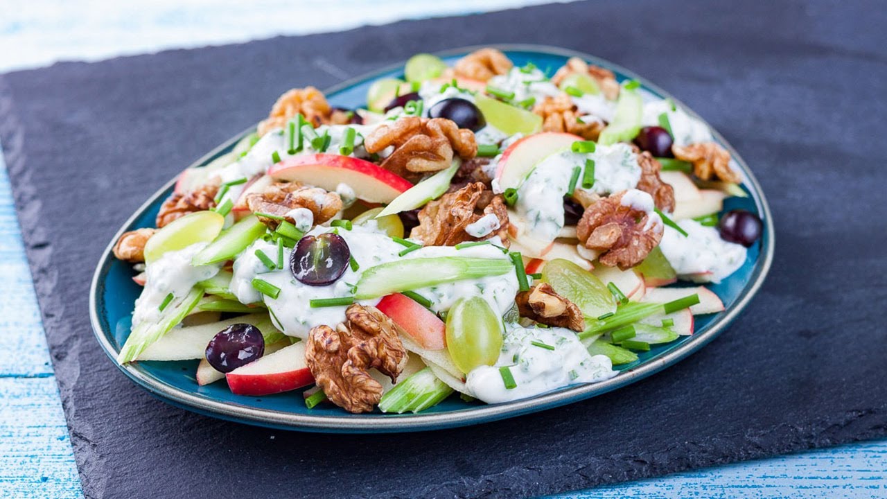 Geschmorter Stangensellerie & Waldorfsalat - saisonales & veganes Rezept