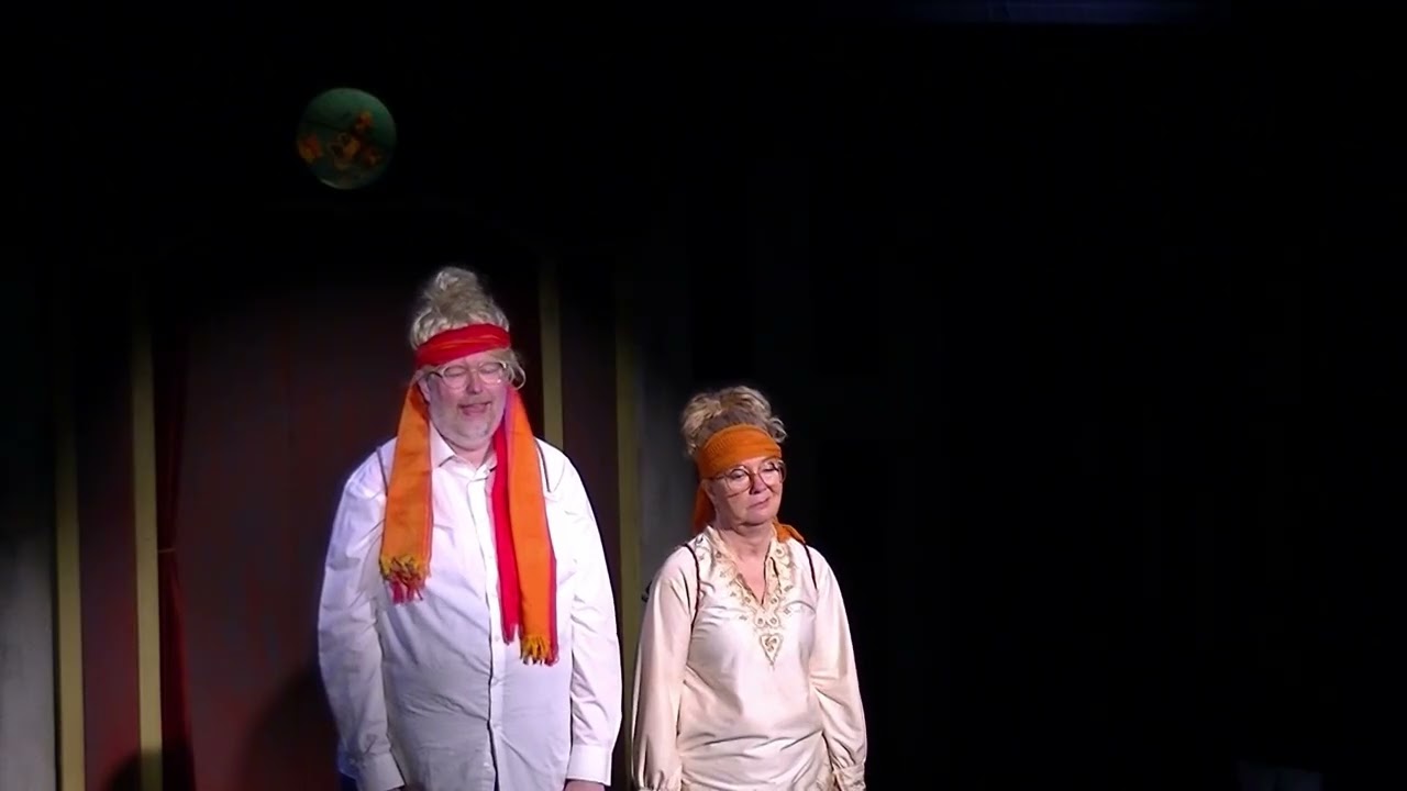 Julerevyen 2025 - To i én