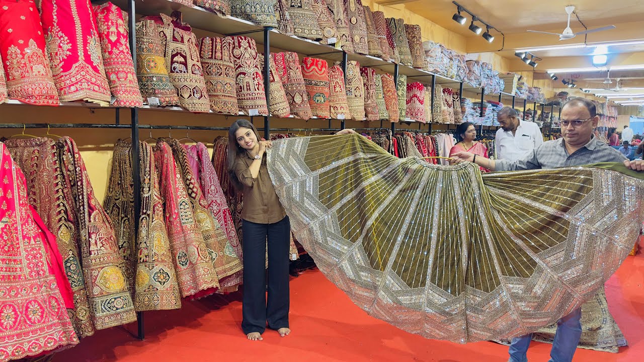सूरत में सबसे सस्ते लहंगे कहाँ मिलते हैं Surat Lehenga Wholesale market New Collection #lehenga