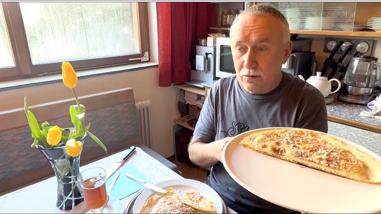 МОЛНИЕНОСНЫЙ ЗАВТРАК И МОРЕ УДОВОЛЬСТВИЯ. Ein blitzschnelles Frühstück und ein Meer an Genuss.