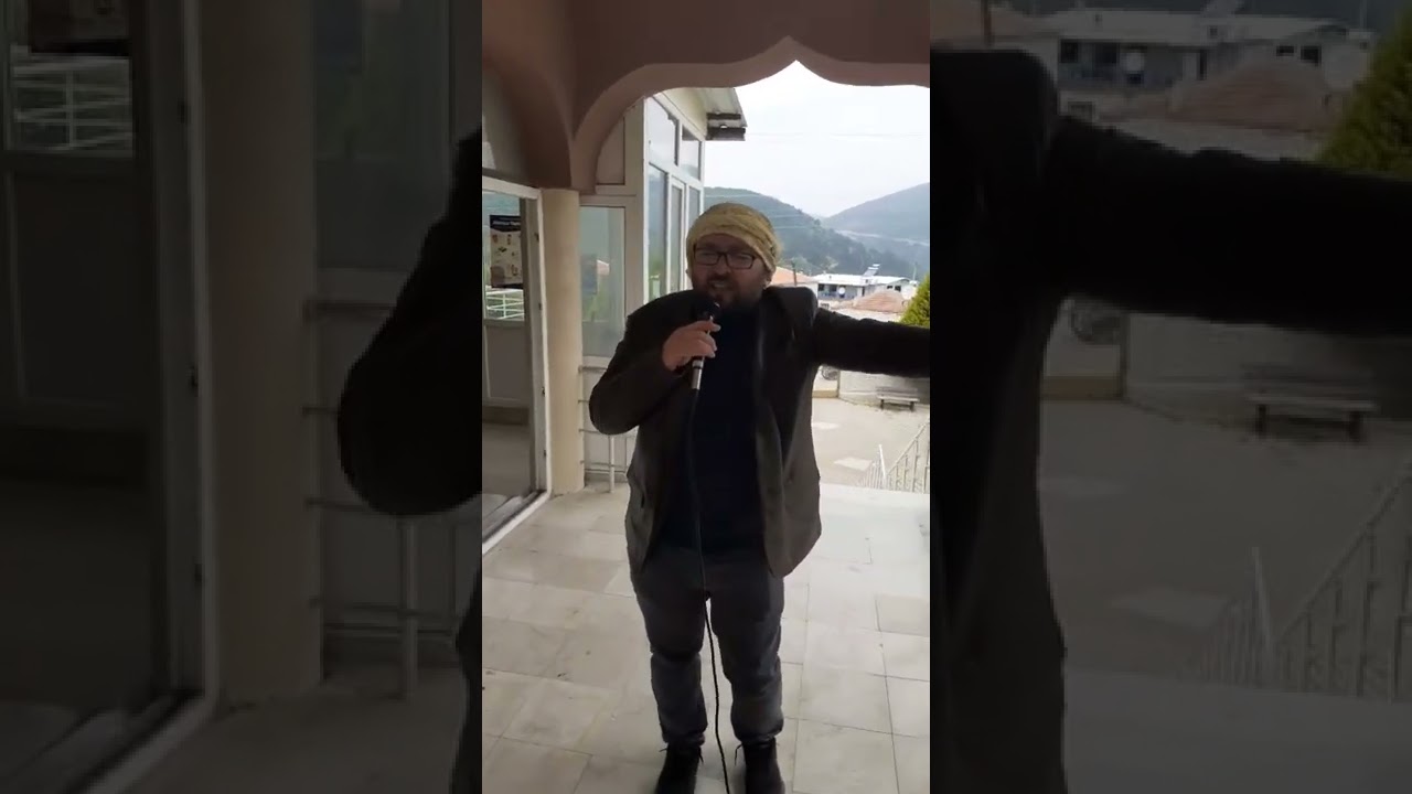 Değişik Bir  Sala