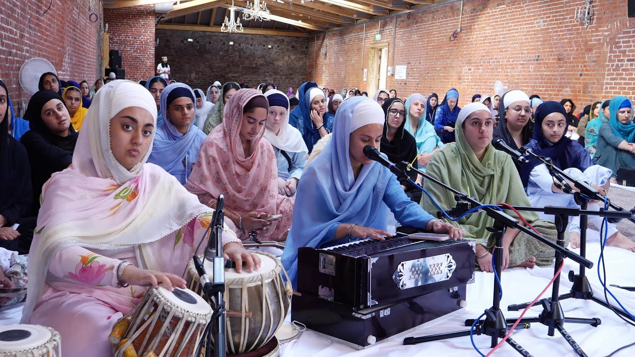 Evening Divan - Day 1 - Kaurs Camp UK 2025