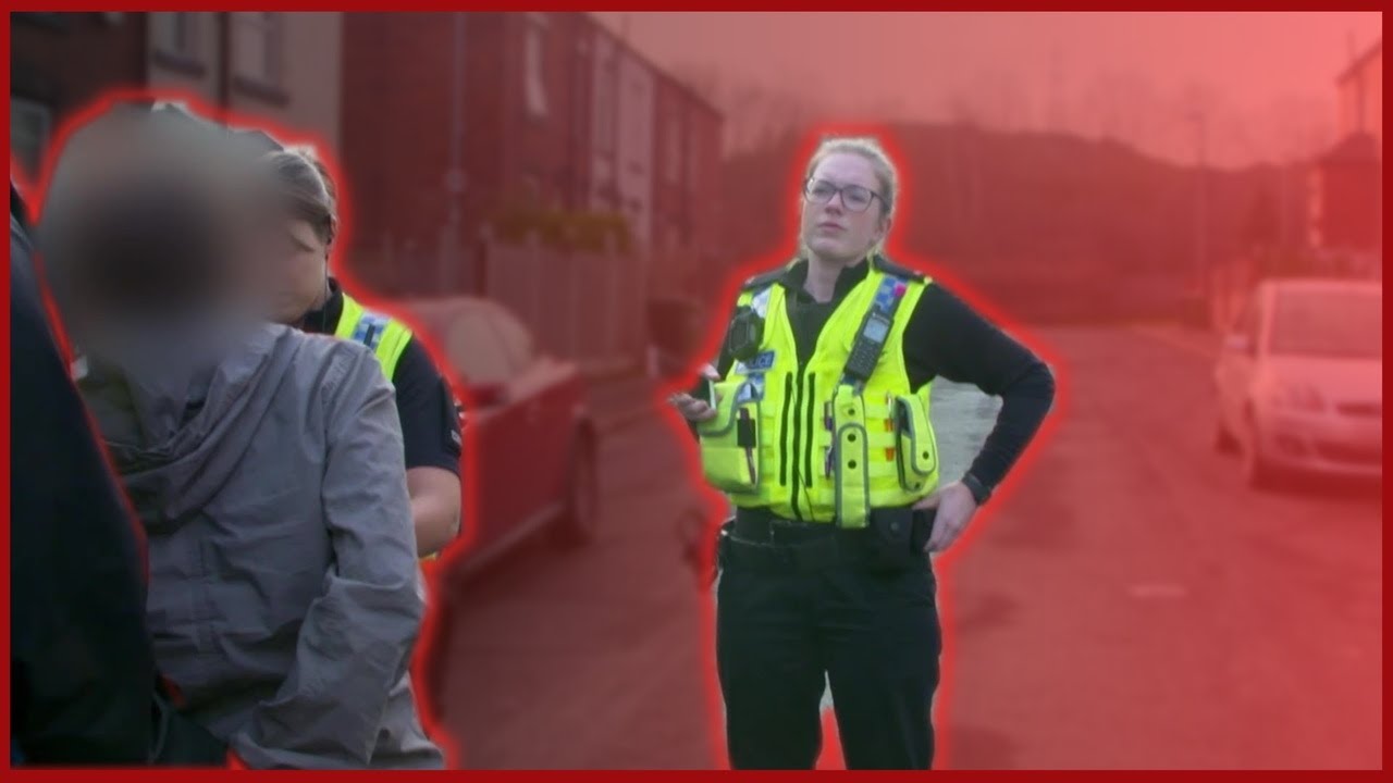 Inside the Lives of Britain&rsquo;s Female Police Officers - Real Stories from the Frontline