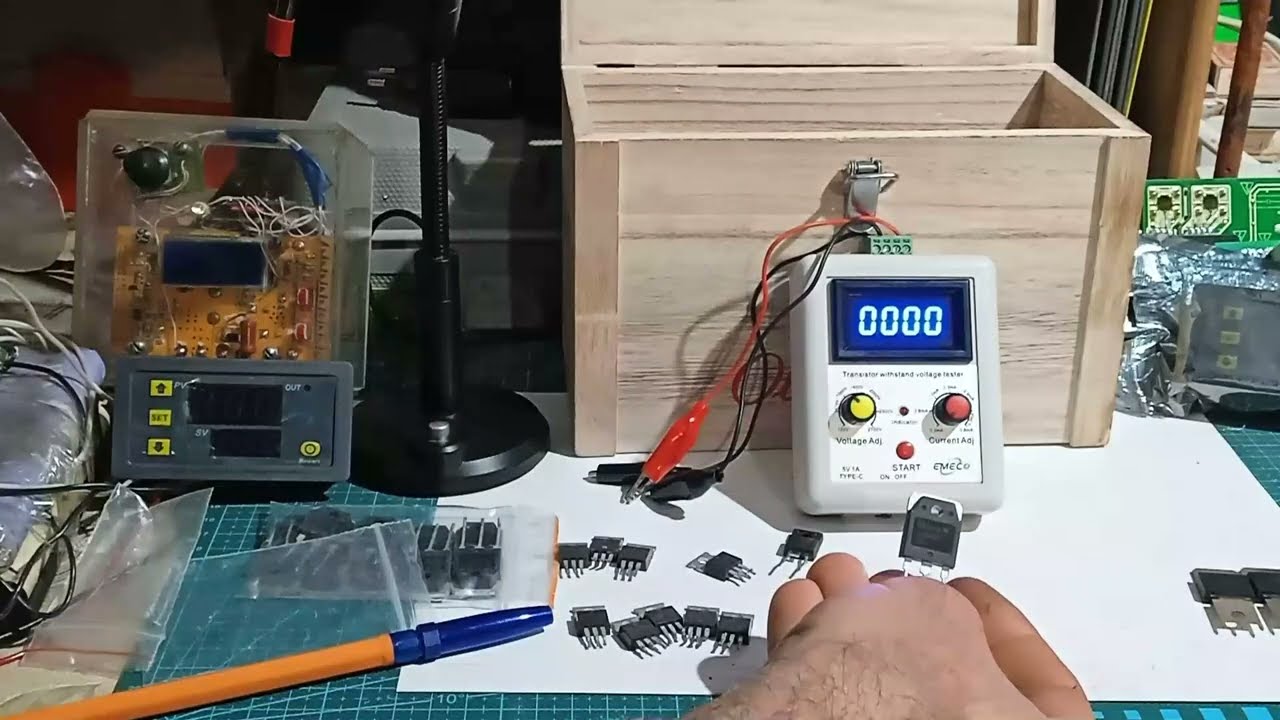 0..2700 V - Тестер измерения  пробивного напряжения  0,2...3,3 mА.