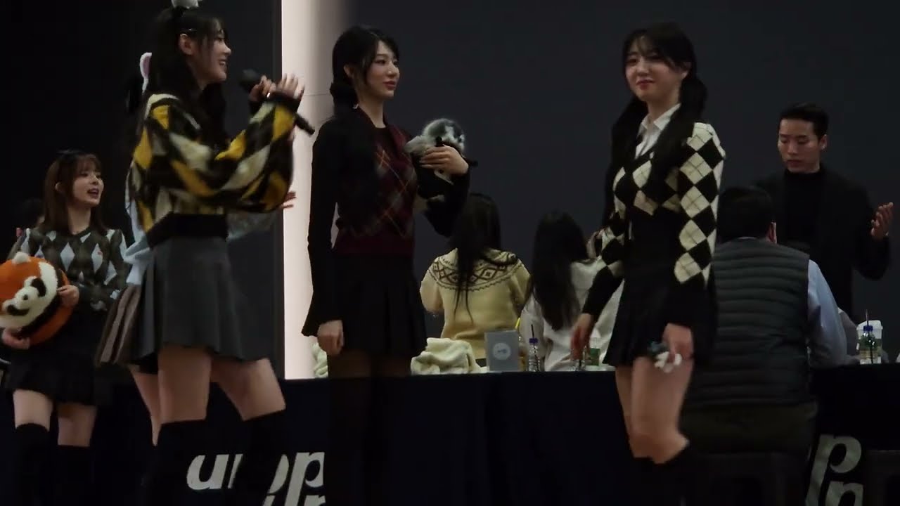 241221 트리플에스(tripleS VV) Phototime1 직캠(fancam) @fansign 팬싸인회