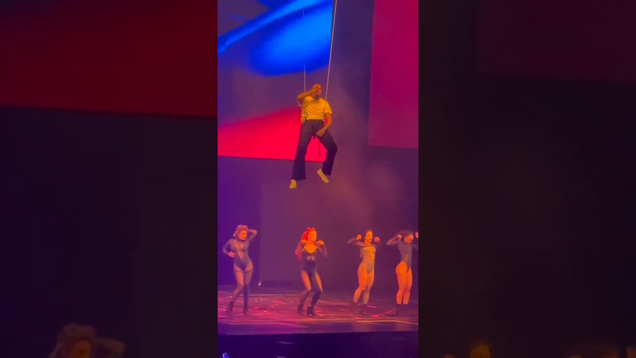 CHRIS BROWN - UNDER THE INFLUENCE PERFORMANCE MISHAP - 11:11 TOUR 2024