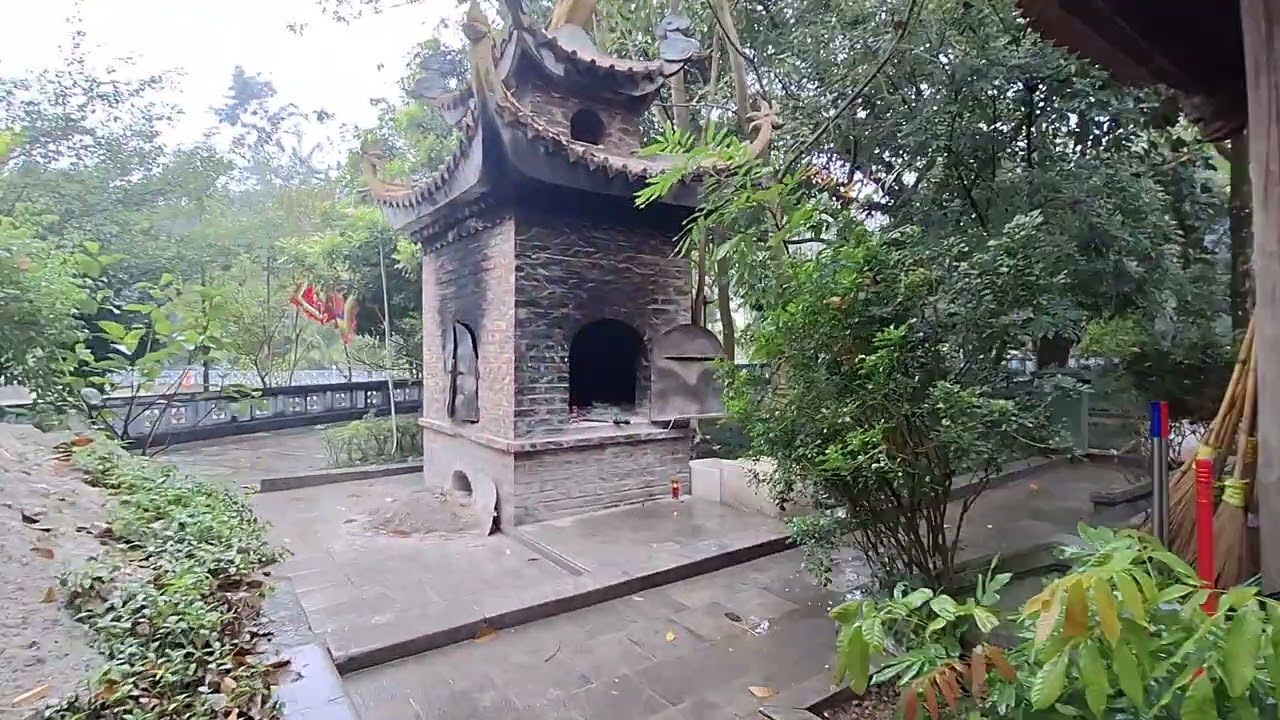 Đầu năm đi lễ
