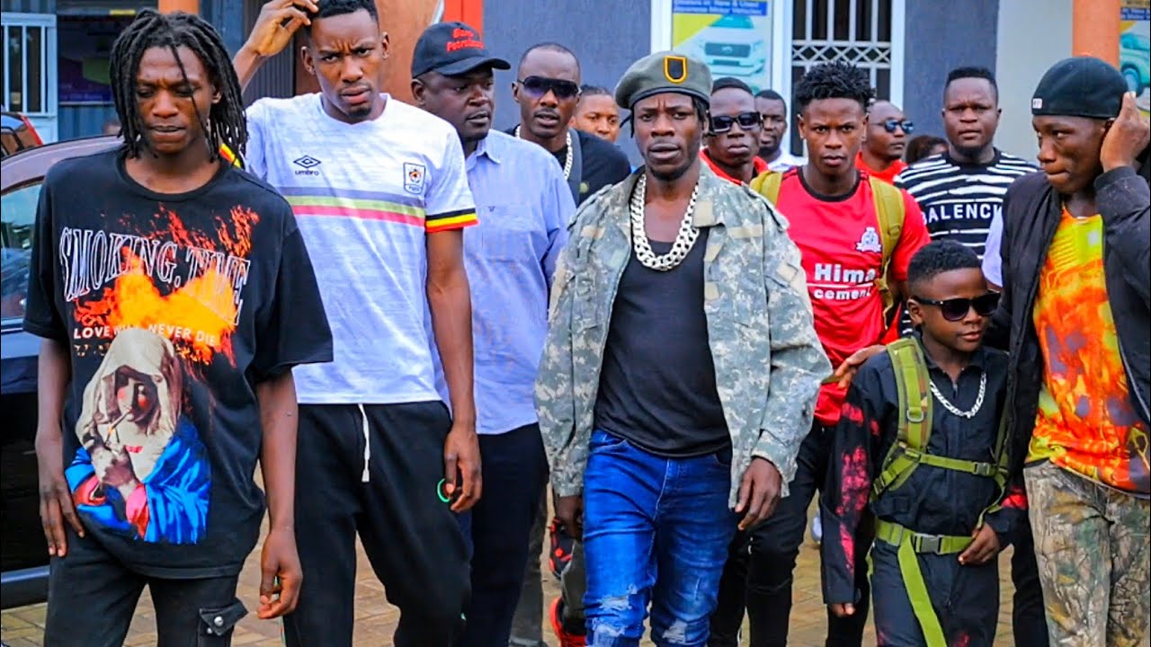 Alien skin & Champion Gudo Receives Money A head the to the  Concert.