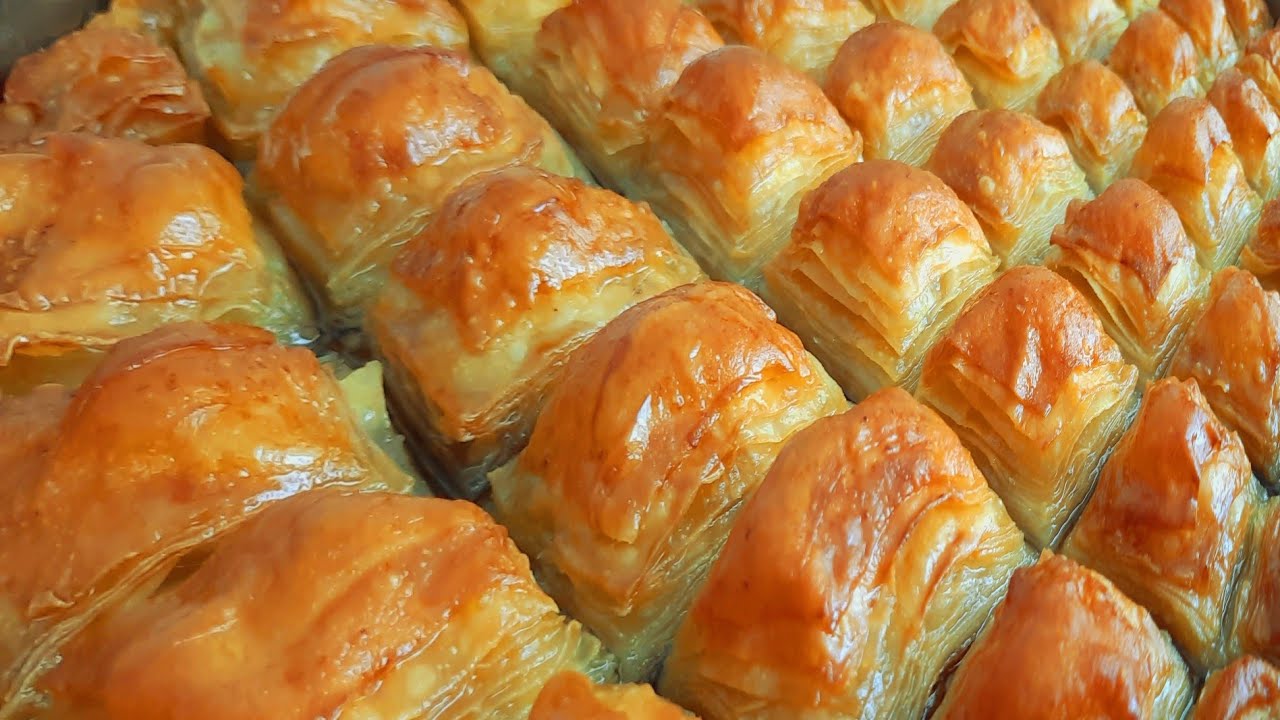 #baklava da EN KOLAY YÖNTEM BUDUR😎 TEK TEK AÇMADAN SODAYLA KABARMAYA DOYMAYAN #baklavatarifi